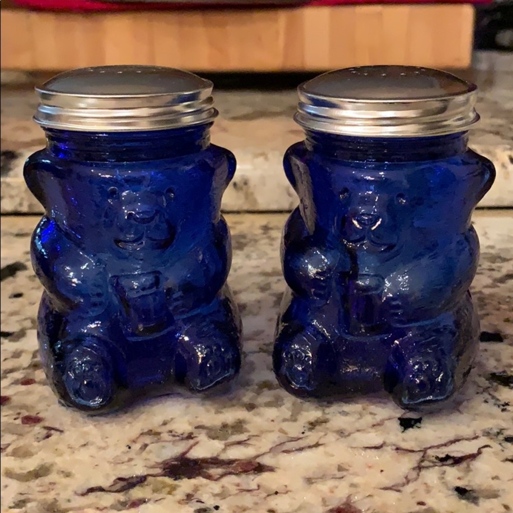 VTG Blue Glass “Honey Bear” Salt/Pepper Shakers!